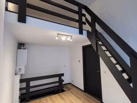 sympathique studio avec mezzanine