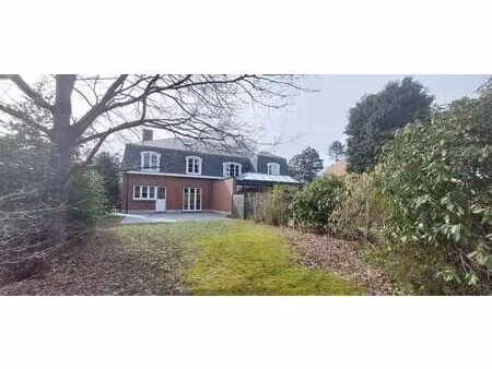 à proximité des commerces et de la deutsche school!