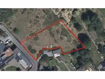 terrain idéalement situé à saint-georges-sur-meuse