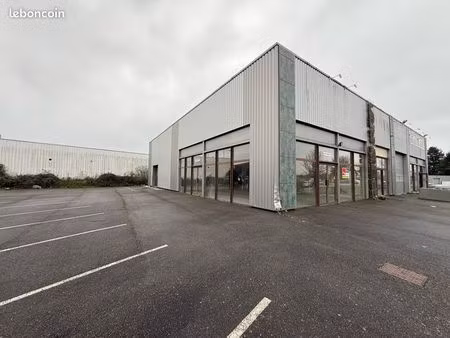 à louer local commercial