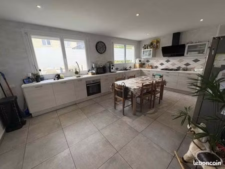 maison 5 chambres proche des commerce et des écoles