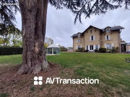 propriété 10 pièces 287 m²