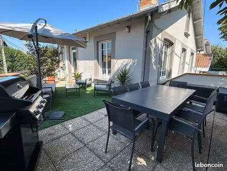 coup de cœur - maison sur le toit avec terrasses - côte pavée