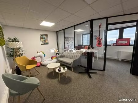 bureaux 284 m²