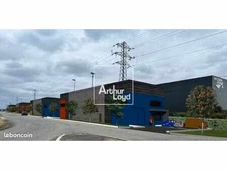 local industriel 792 m²