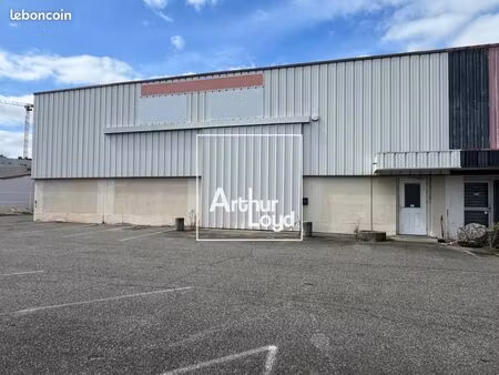 local industriel 400 m²