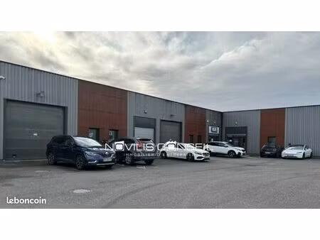 local d'activité 750 m²