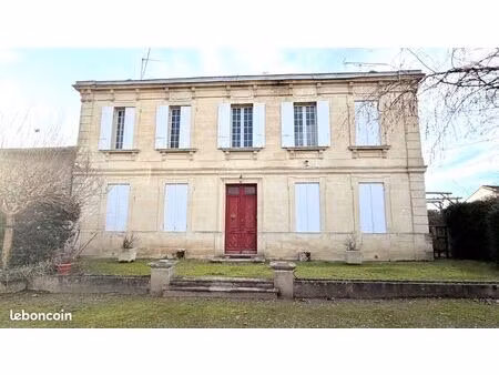 maison 6 pièces 270 m²