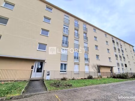 appartement 1 pièce 44 m²