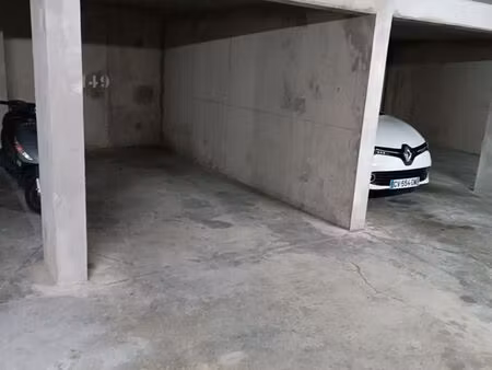 loue place de parking 25 rue emile lêcrivain