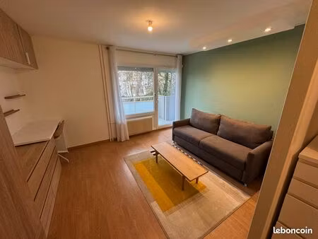 studio meublé rénové avec parking – croix de rozon