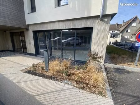 local commercial – centre de valleiry (74)