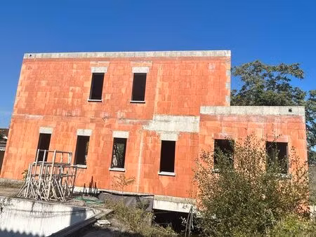 vends le lots de deux maison