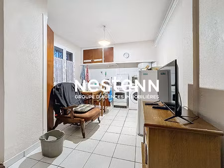 immeuble à perpignan de 3 appartements  2 garages  places de parkings et jardin.