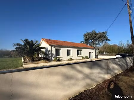 maison familiale de plain pied rénovée - 5 chambres - 145m2 - 1947m2 de terrain