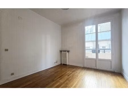 location appartement  35 m² t-2 à paris 14  1 260 €
