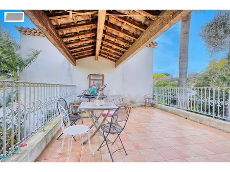 toulon est petit bois appartement/maison de ville terrasse p