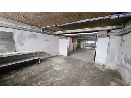 garage sur le quai valliere