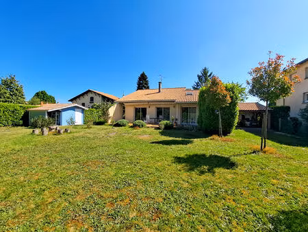 maison pessac 7 pièce(s) 188 m2 5 chambres terrain 1623 m2