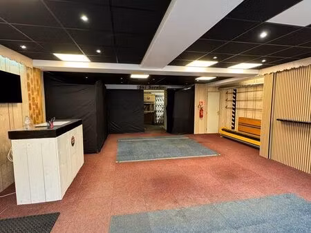 local/surface à lour dans le centre de chamonix