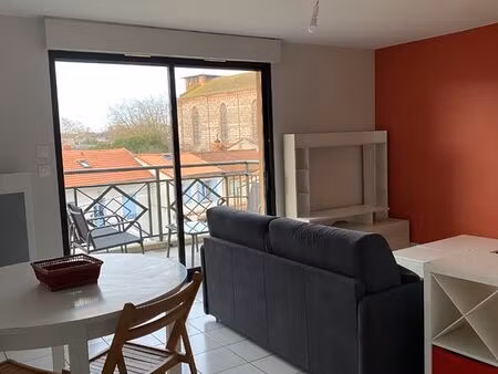 particulier loue t2 meublé patte d'oie