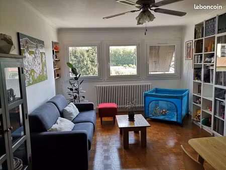 t3 lumineux traversant metro rangueil 75m2