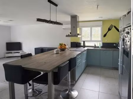 maison plain-pied 105 m² – 3 chambres + bureau – terrain 4500 m² – piscine –