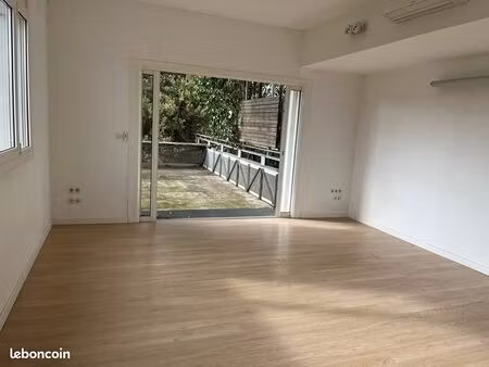 t3 d'exception avec terrasse parking