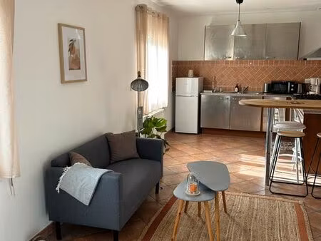 a louer gd t2 meuble tbe bordeaux barr stgenès proximité tous commerces et transports tram