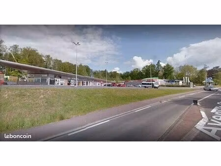 local commercial a la location