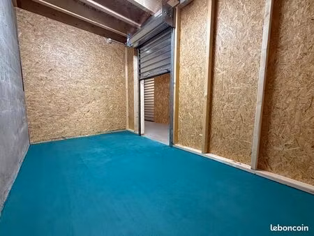 a louer box de stockage - 7 5m²