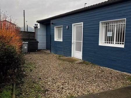 agréable f2 avec jardinet