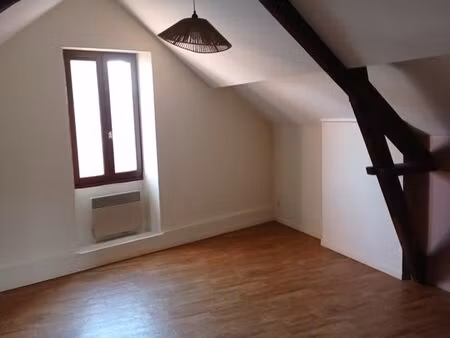 a vndre deux appartements à ernée