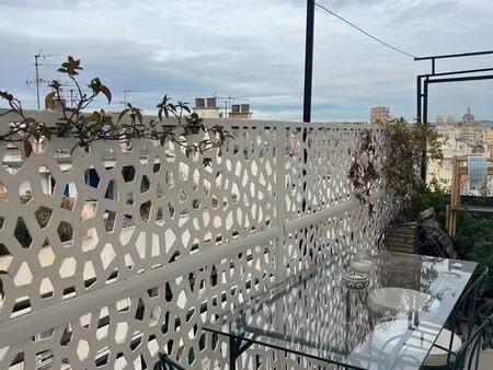 loue grand appartement avec vue (et box fermé)