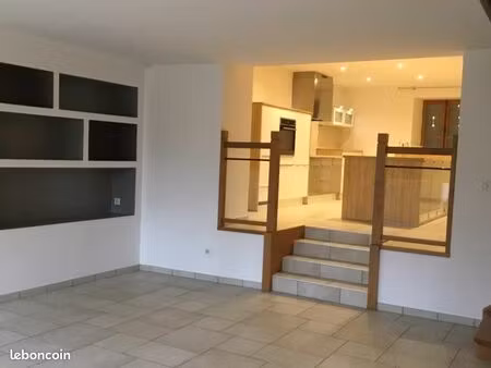 coup de cœur assuré pour ce t4 avec terrasse au calme