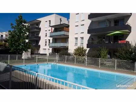 t2 meublé avec piscine  park sous-sol et cave