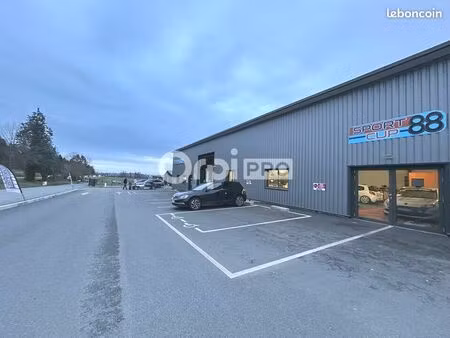 local commercial 210 m²