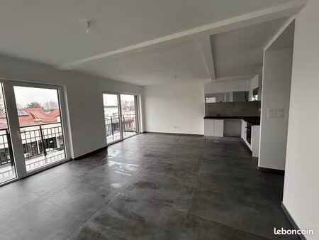 appartement 3 pièces 81 m²