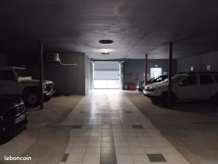 place de parking auto moto