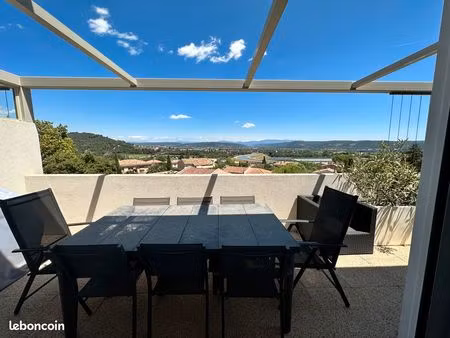 à louer – superbe t2 duplex meublé avec grande terrasse  garage & piscine – volx