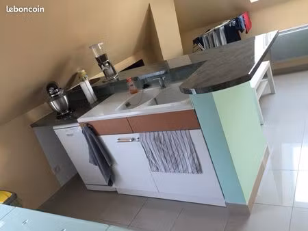 f2 centre ville montebourg