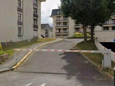 place parking proche gare