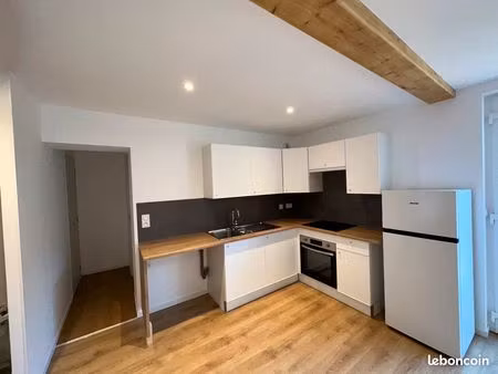 maison mitoyenne f4 avec petit jardin non clos