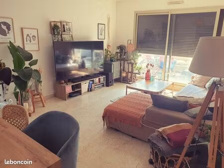 appartement 57 m2 standing rue feuillat  2 place de parking  cave