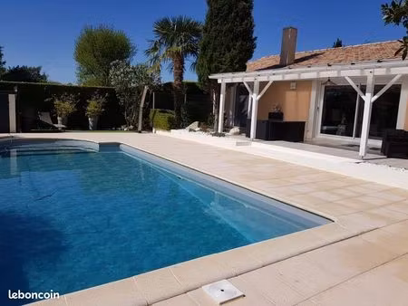 maison de plain-pied au calme – 100 m² – terrain 950m² avec piscine