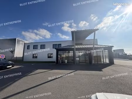 local d'activité 1 007 m²