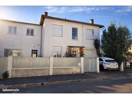 maison 10 pièces 270 m²