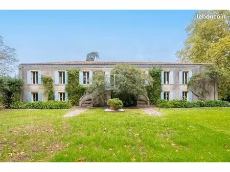 château 12 pièces 600 m²