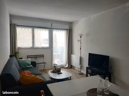 t2 calme proche tram saint genès