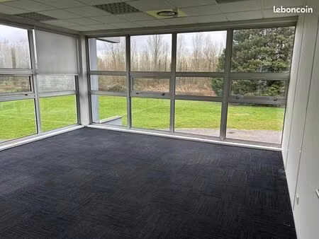 bureaux 720 m²
